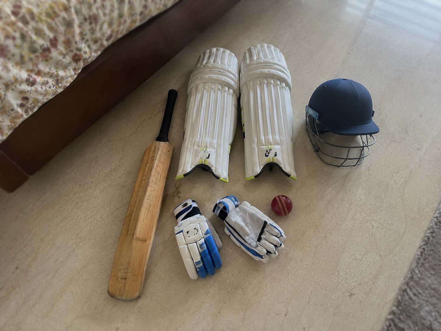 Complete Cricket Set (Bat, Pads, Helmet, Gloves, Ball)